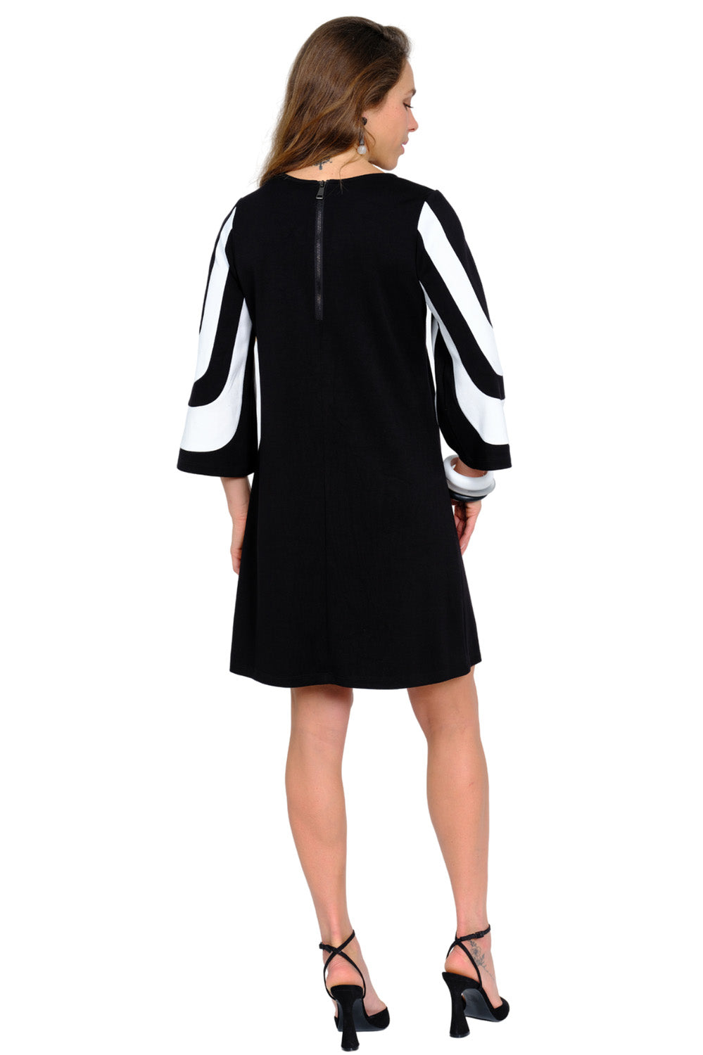 LIOR Women's Black & White Round Neck Soft Knit 3/4 Sleeves - "Denmark"