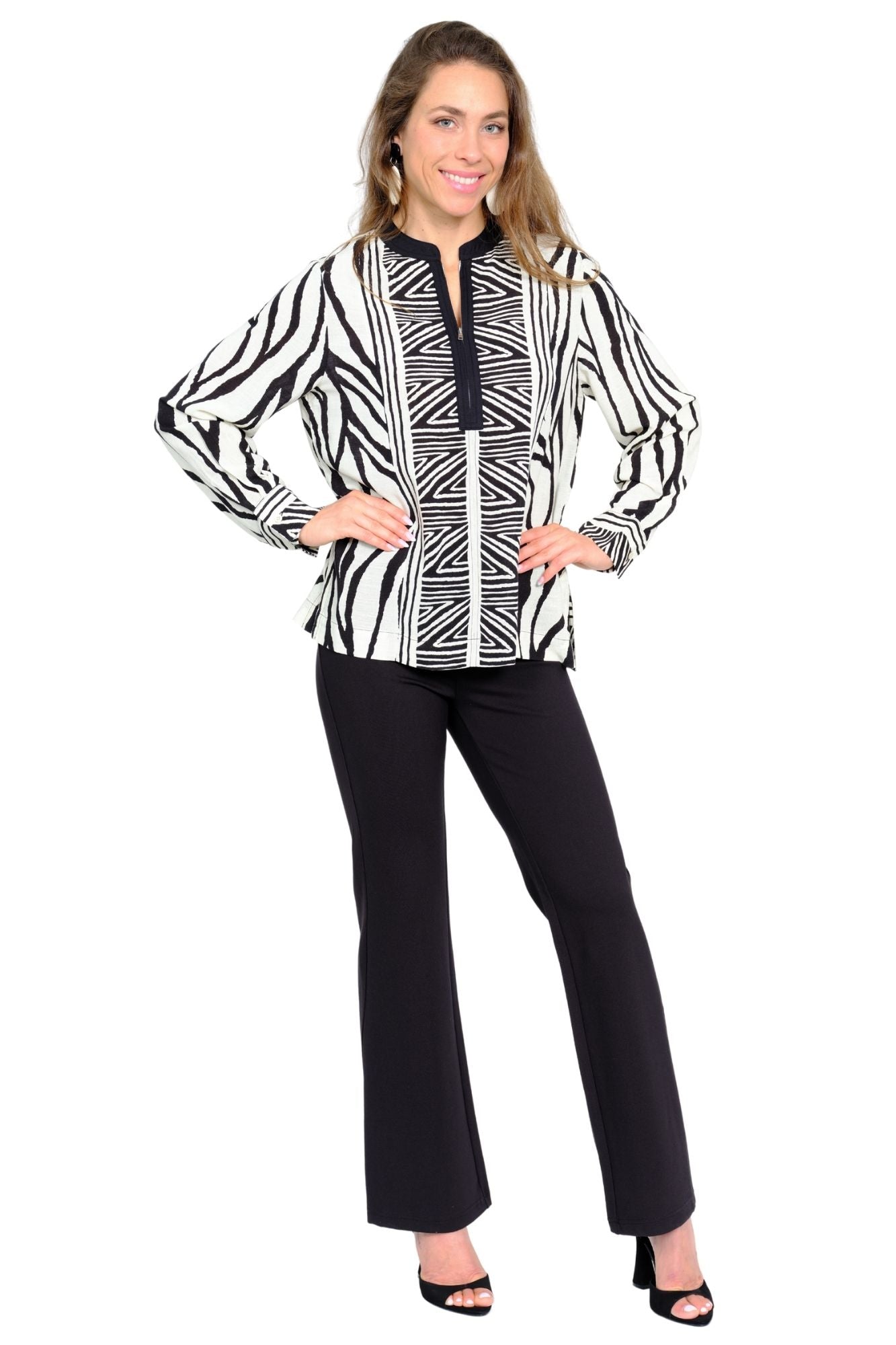 LIOR Maje dressy casual travel tunic in black and white print with easy mid-hip coverage