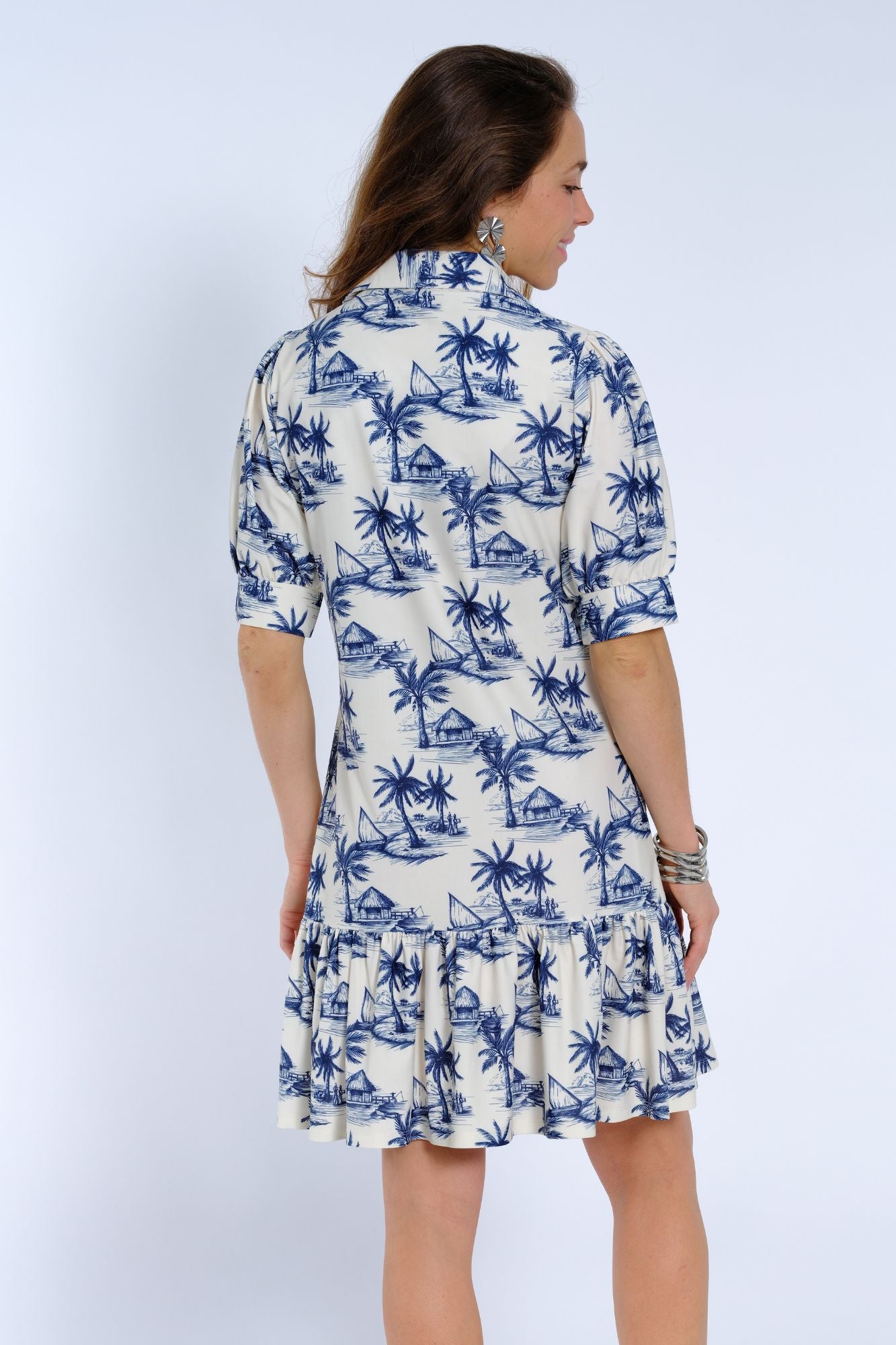 Blue and white tropical print vacation dress for women with relaxed fit