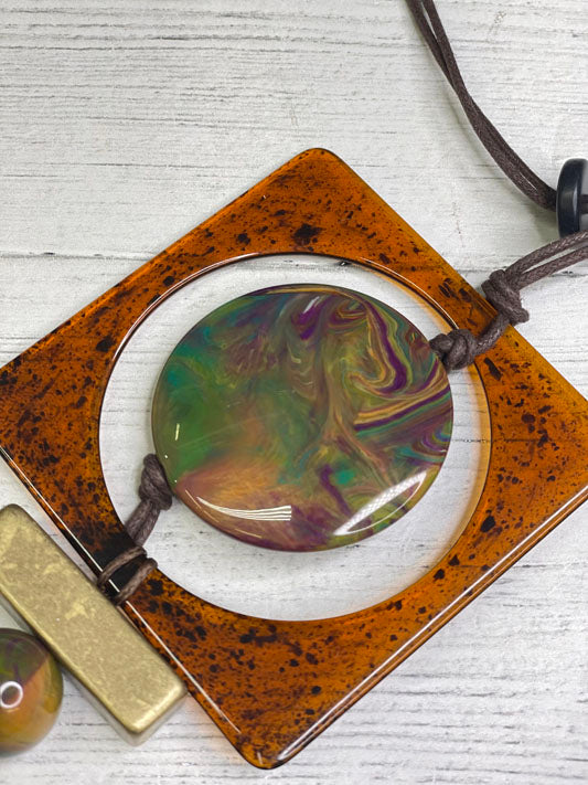 Stylish resin pendant necklace with adjustable cord