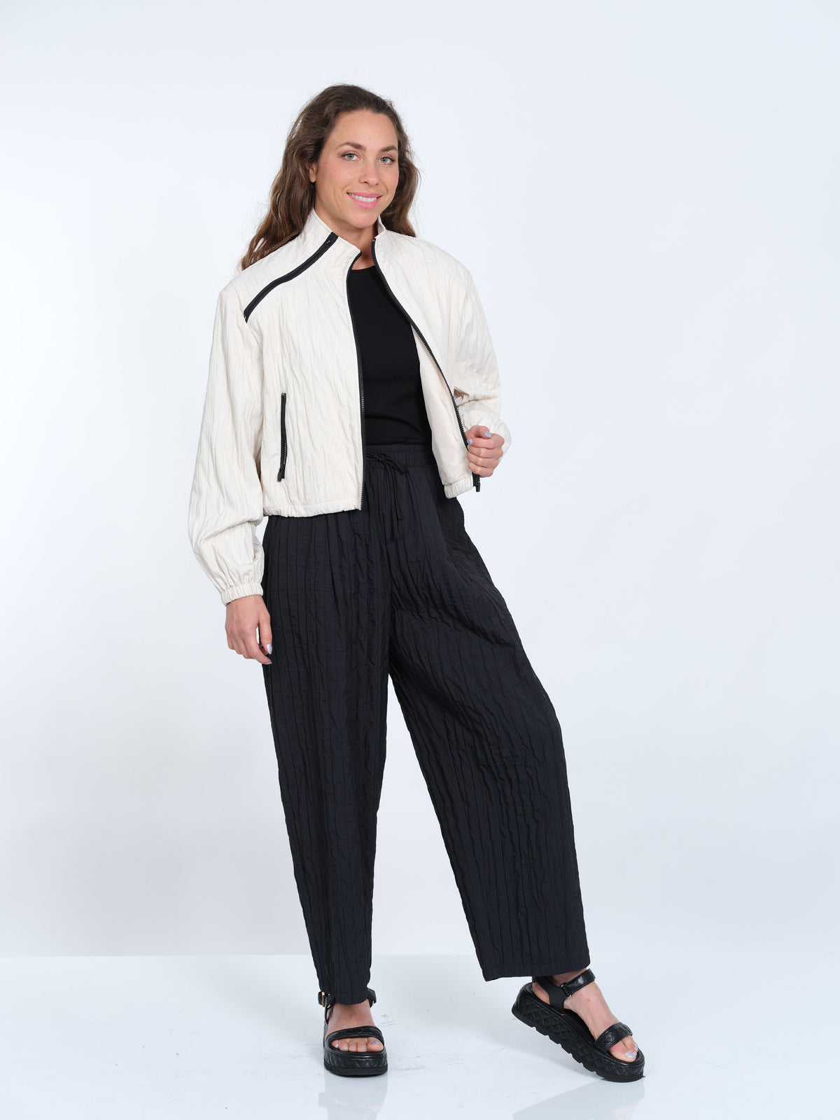 Lior Women's Crinkle Zip Bomber Jacket – Lightweight Mock-Neck Athleisure Layer (Brown/Mocha)