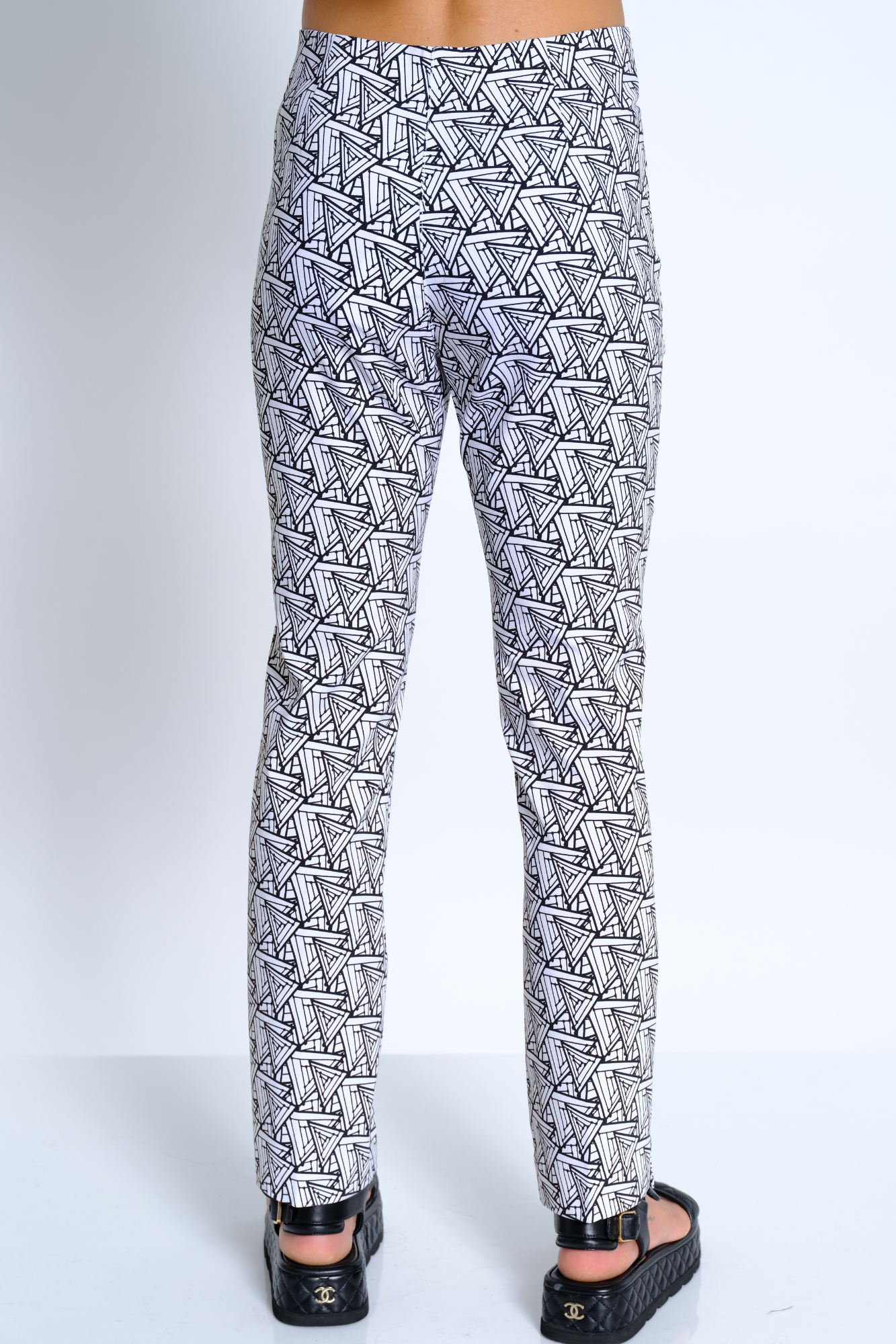 Women's Black and White Geometric Print Straight Leg Pant – Sammy