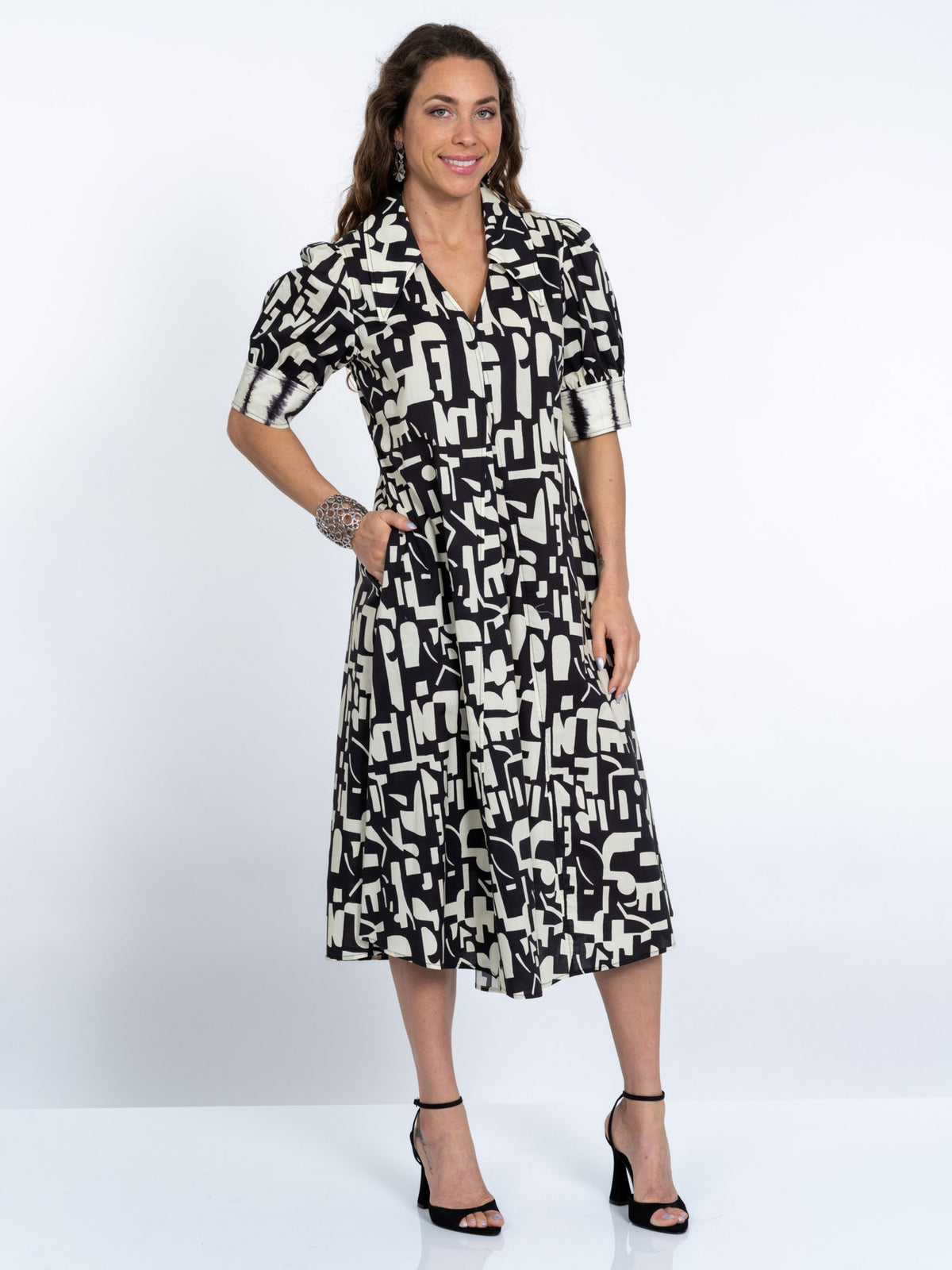 LIOR Women's Black & Ecru Short-Sleeve Dress Midi Dress With Pointed Collar - "Amber"