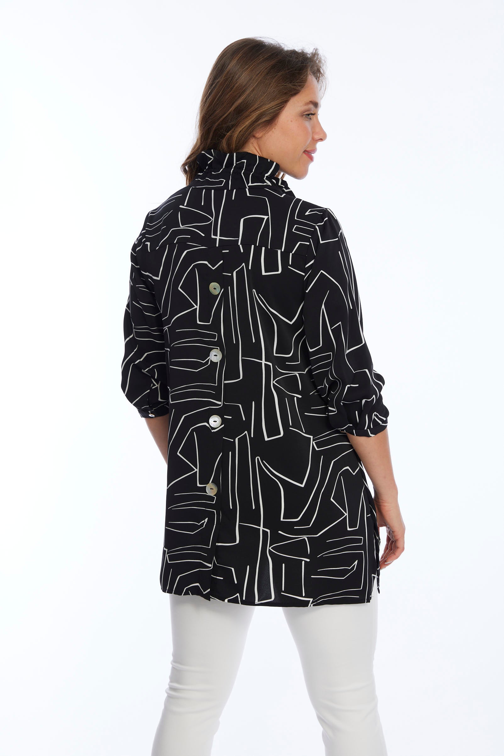 Black & White Wire Collar Tunic Top | Dora LIOR