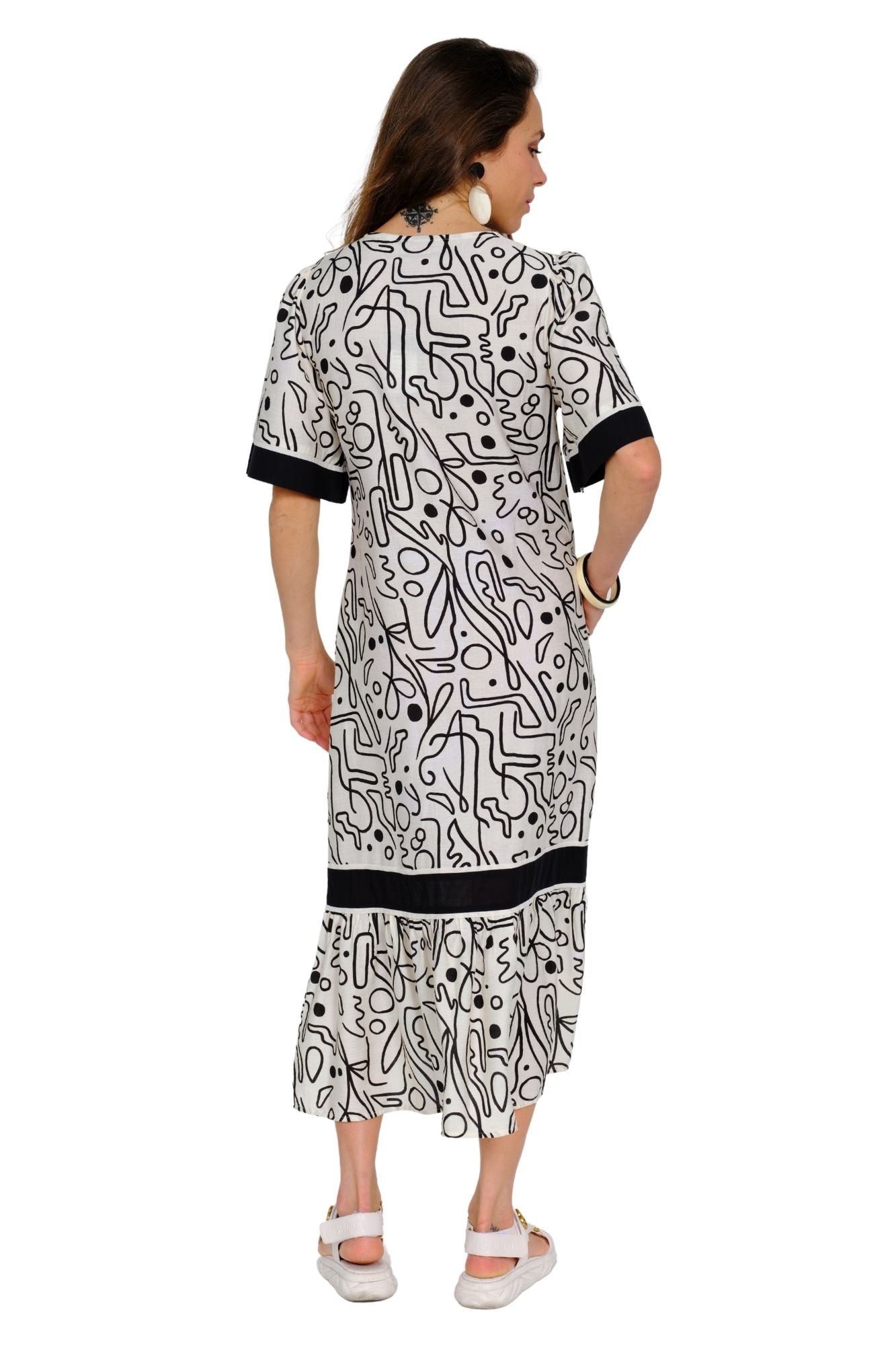 Summer vacation black and white midi dress for women with V-neck design