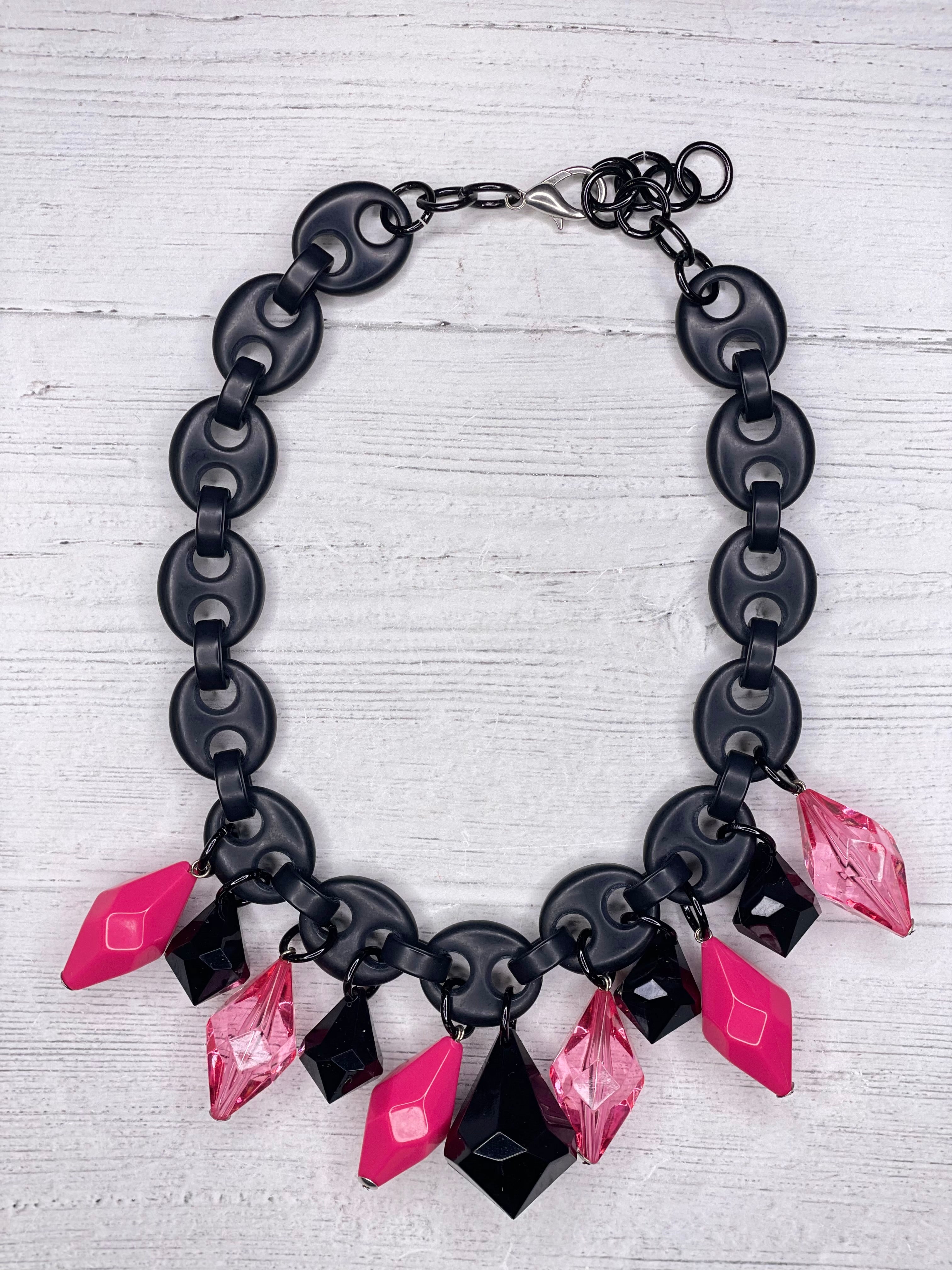 Alisha D Resin Chunky Statement Short Necklace