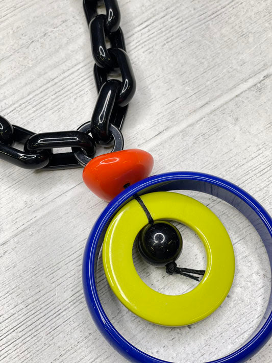 Alisha D Women's Chunky Resin Link Statement Short Pendant Necklace