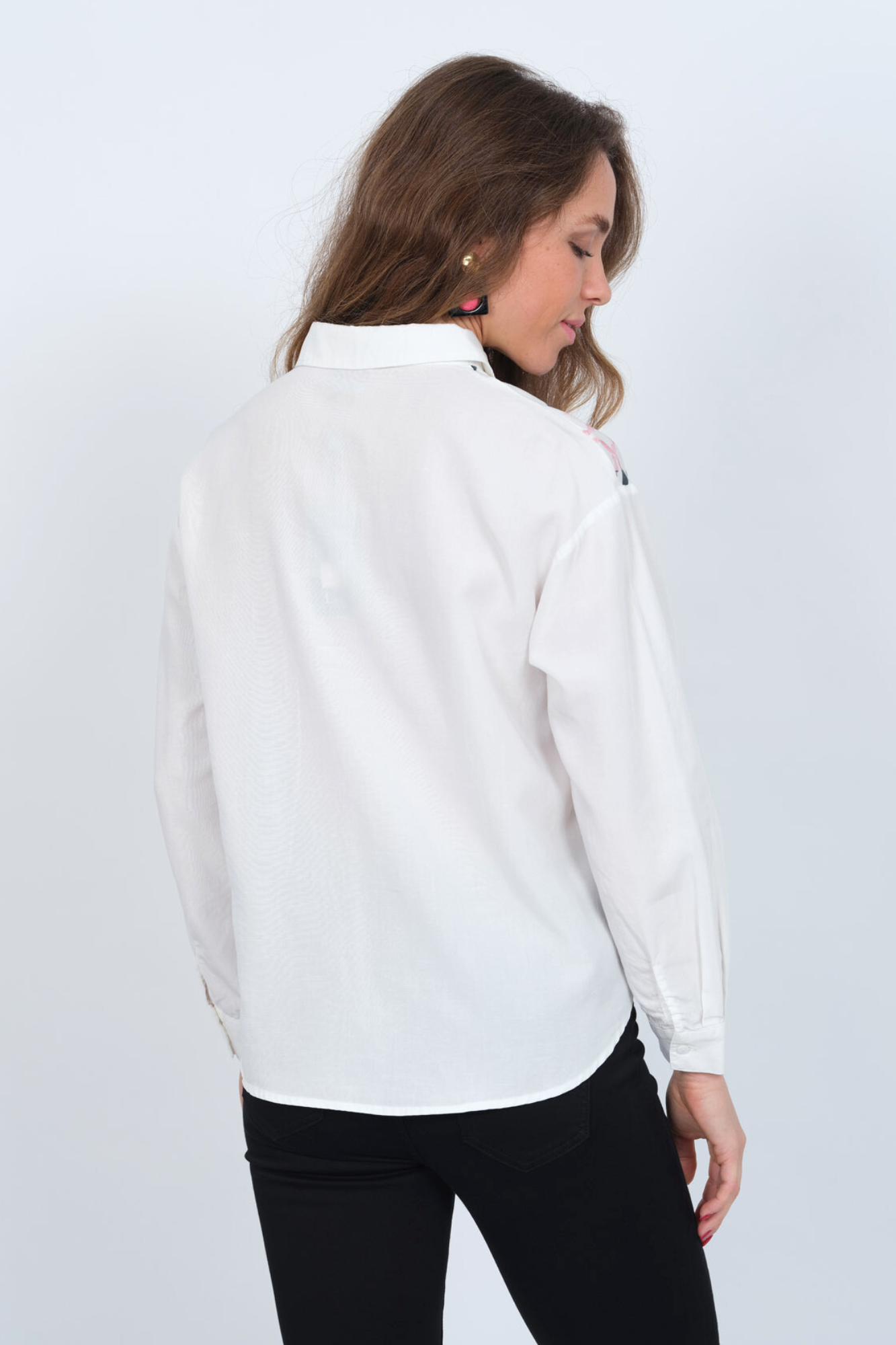 white button down blouse
