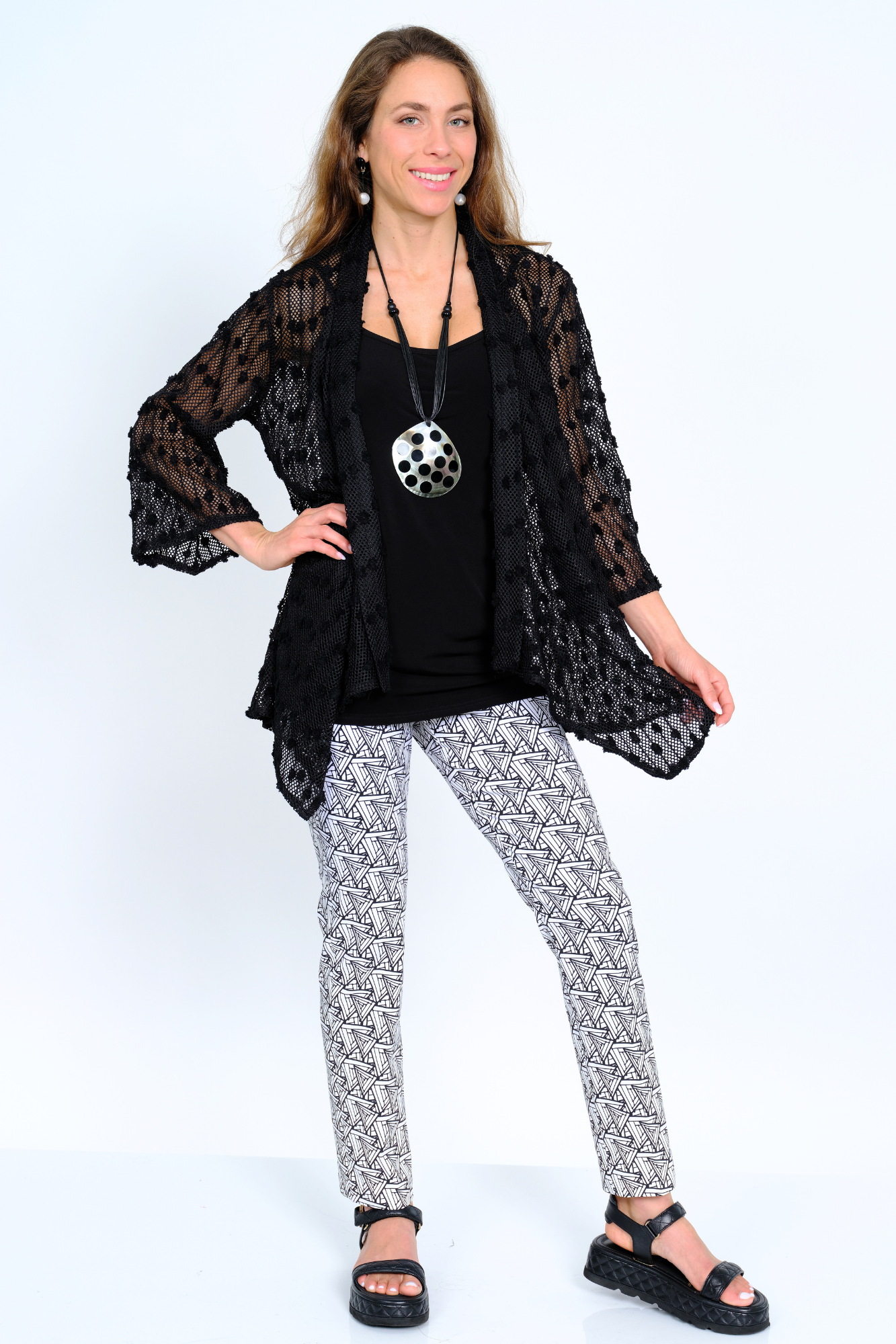 Women's Black and White Geometric Print Straight Leg Pant – Sammy